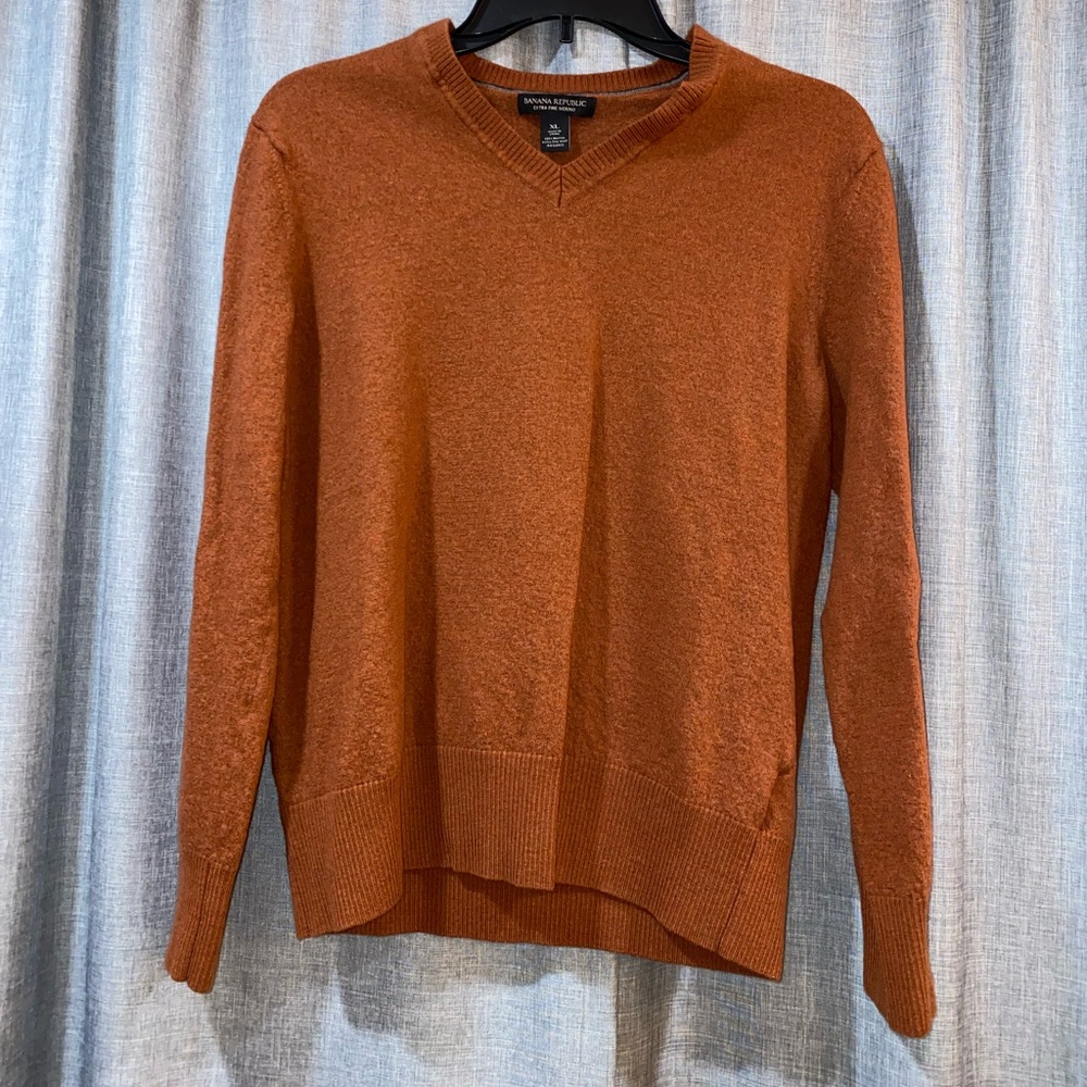 Banana Republic Sweater V Neck